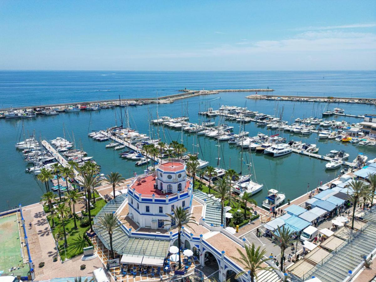 Spacious Beachfront Town House In Estepona With Fully Equipped Kitchen, Pools, Garden, Sea View Zewnętrze zdjęcie